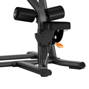 FWX-8200 Lat Pulldown